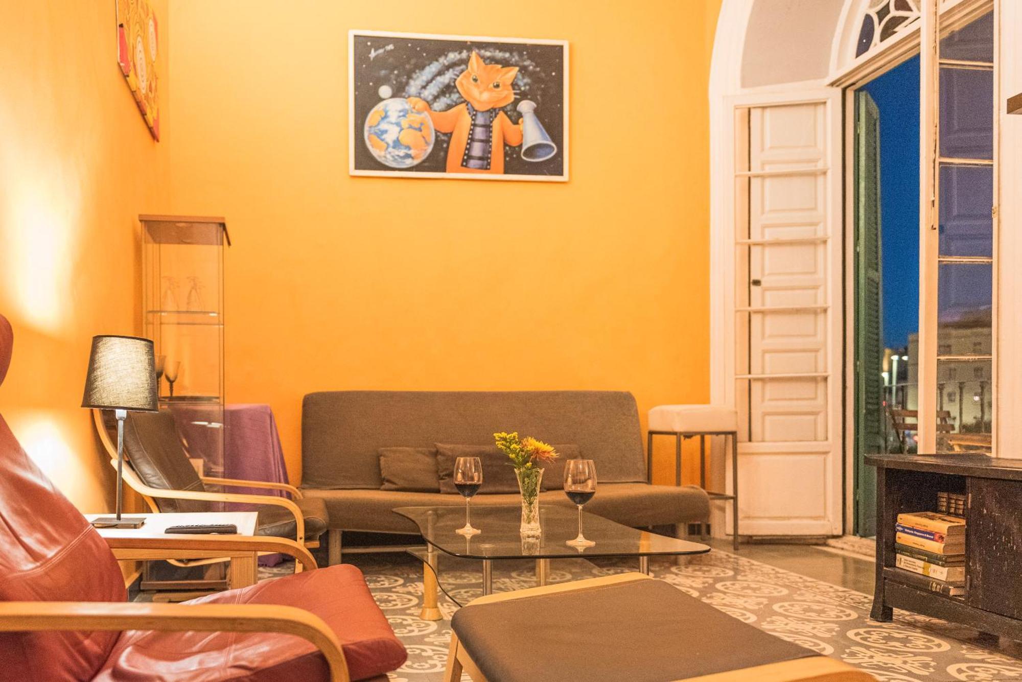 Private Rooms In Historic Building On The Square Málaga Extérieur photo