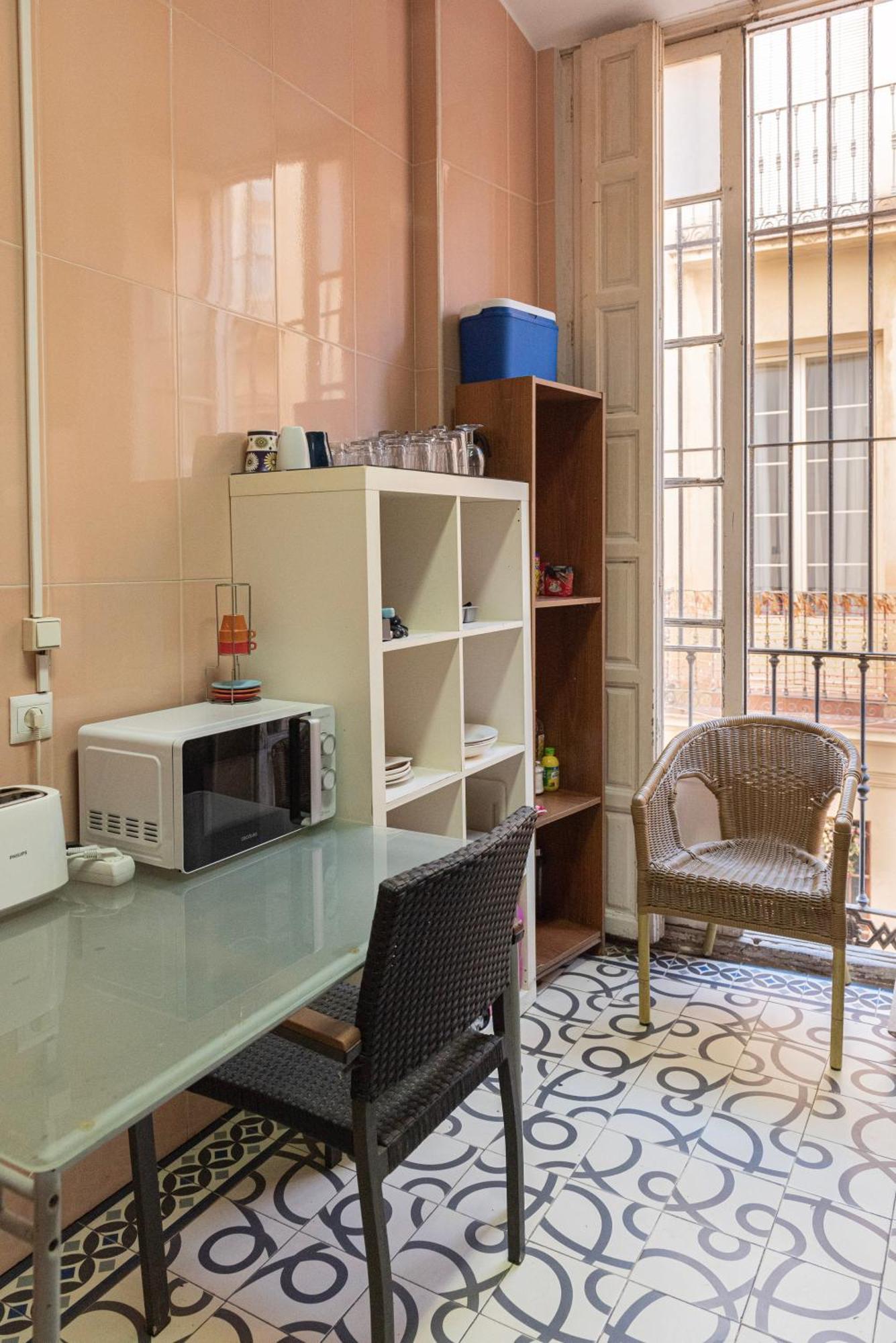 Private Rooms In Historic Building On The Square Málaga Extérieur photo